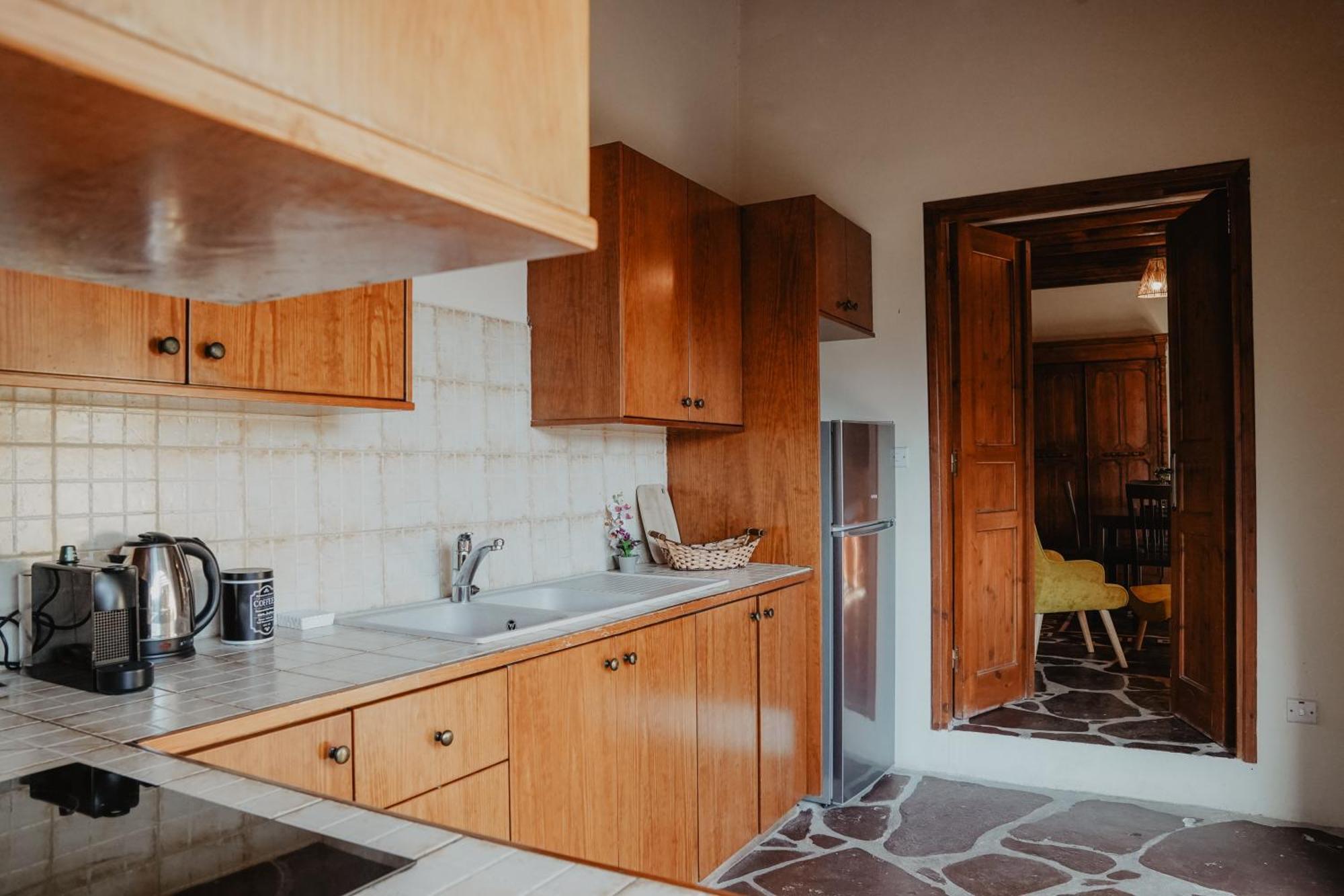 The Stonehouse Suites With Private Bath Spas Limassol Exterior photo
